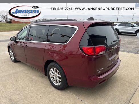 Used 2021 Chrysler Voyager Lxi image 4