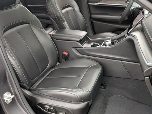 Used 2024 Jeep Grand Cherokee Limited w/ Black Appearance Package image 22