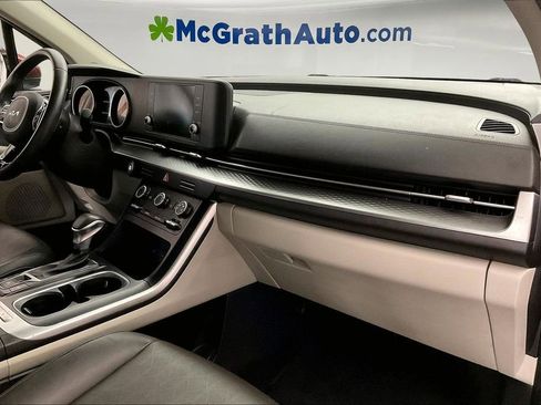 Used 2022 Kia Carnival LX w/ Paint Protection Package FWD image 17