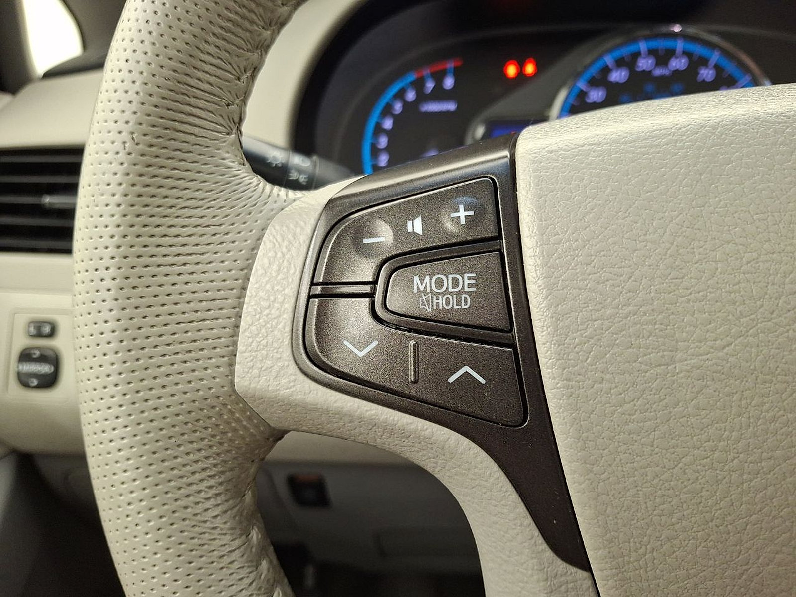 Used 2014 Toyota Sienna XLE w/ Entertainment Package FWD image 20