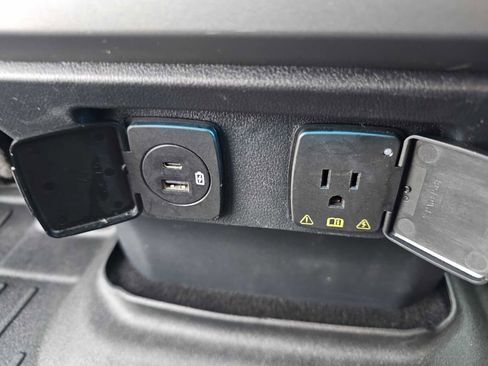 Used 2022 Ford F150 Lariat w/ Equipment Group 502A High image 14