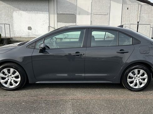 Certified 2025 Toyota Corolla LE image 8