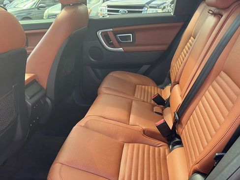 Used 2017 Land Rover Discovery Sport HSE Luxury AWD/4WD image 23