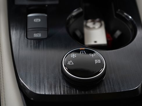 Used 2023 Nissan Rogue SL image 20