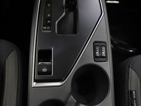 Used 2025 Subaru Crosstrek 2.0i Premium image 23