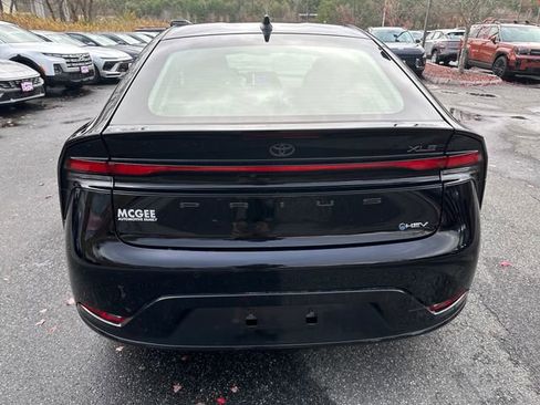 Used 2023 Toyota Prius LE image 4
