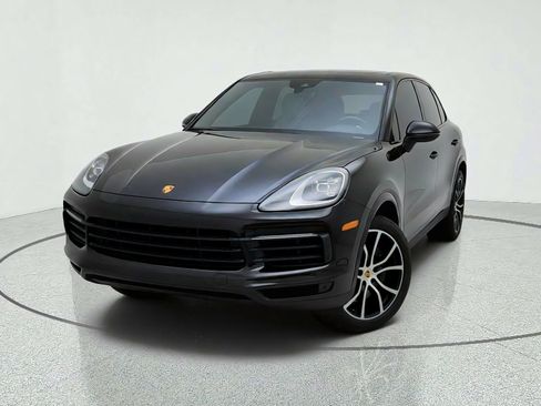 Used 2021 Porsche Cayenne AWD/4WD image 2
