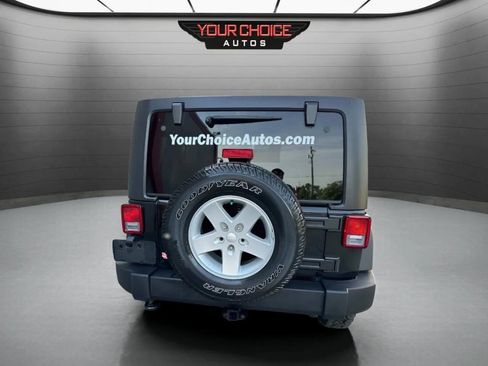 Used 2015 Jeep Wrangler Unlimited Sport w/ Quick Order Package 24S AWD/4WD image 6
