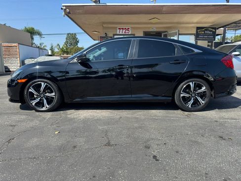 Used 2018 Honda Civic EX image 8
