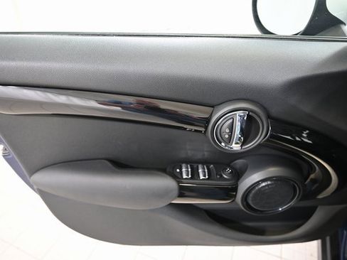 Used 2018 MINI Cooper S image 21