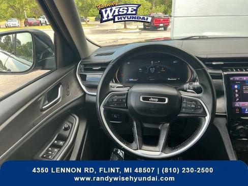 Used 2022 Jeep Grand Cherokee L Limited w/ Luxury Tech Group II AWD/4WD image 17