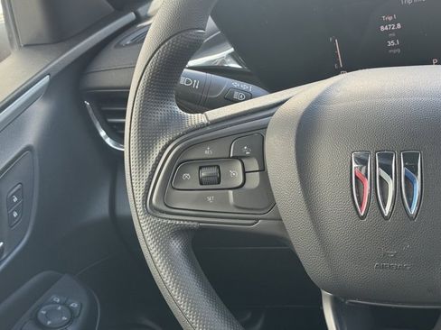Used 2025 Buick Envista Preferred image 17
