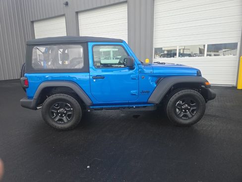 Used 2026 Jeep Wrangler Sport AWD/4WD image 11