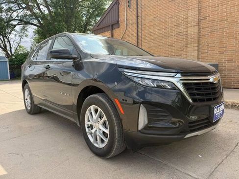 Used 2024 Chevrolet Equinox LT AWD/4WD image 2