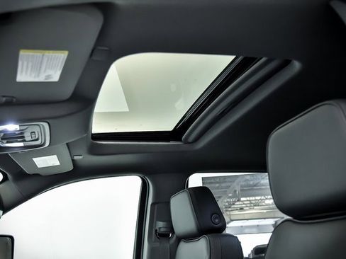 New 2025 GMC Sierra 2500 Denali w/ Denali Reserve Package image 9