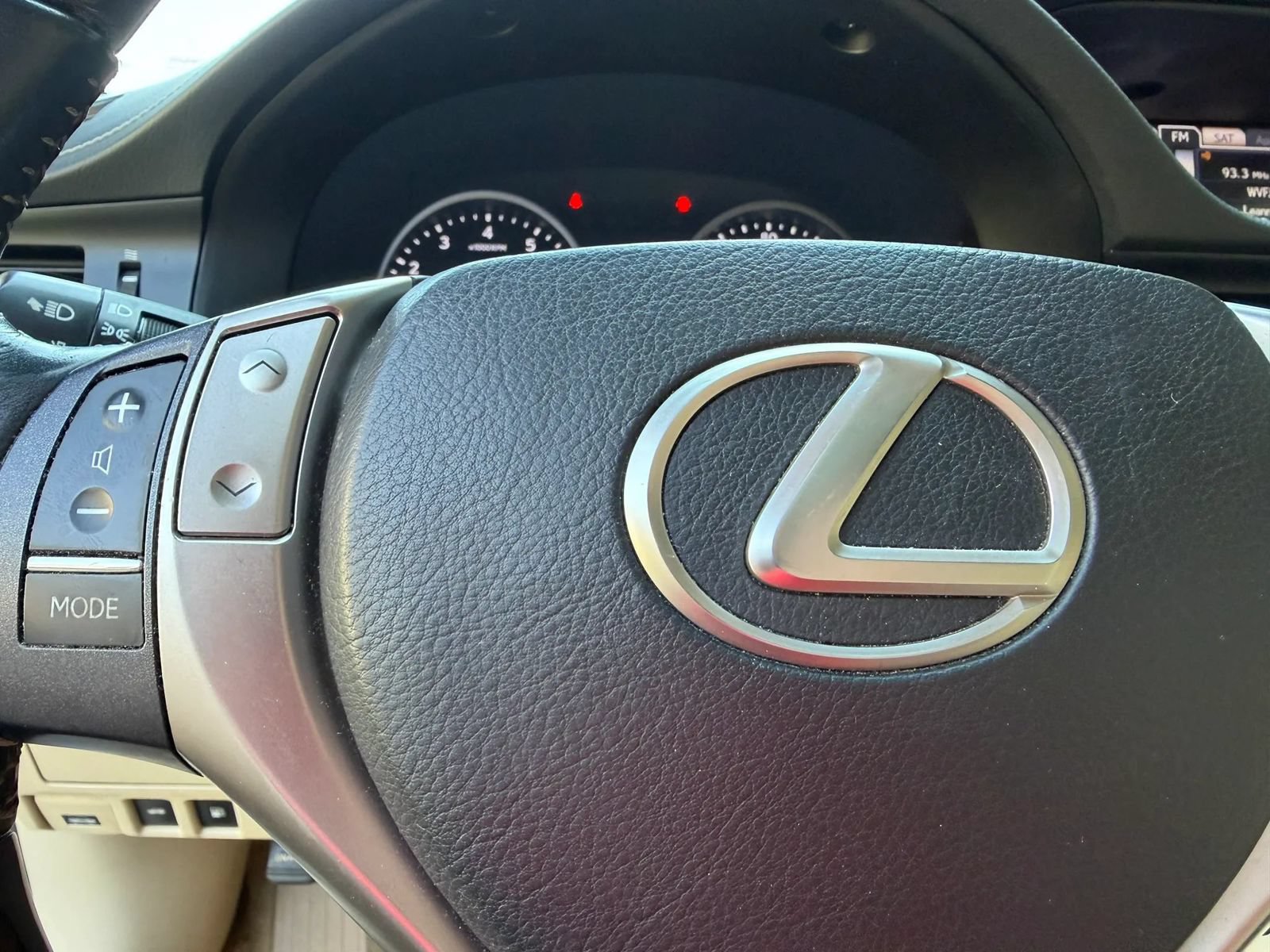 Used 2013 Lexus ES 350 w/ Luxury Pkg FWD image 18