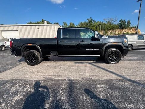 Used 2023 GMC Sierra 3500 Denali w/ Denali Black Diamond Edition AWD/4WD image 5