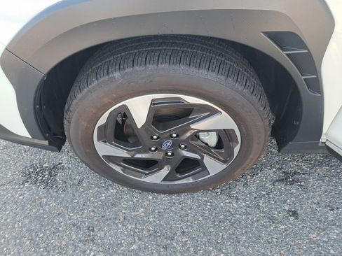 Certified 2025 Subaru Crosstrek 2.5i Limited w/ Crosstrek Mirror Package image 30