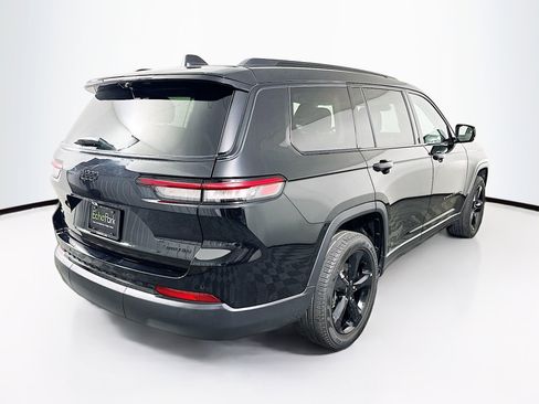 Used 2023 Jeep Grand Cherokee L Limited w/ Luxury Tech Group II image 9