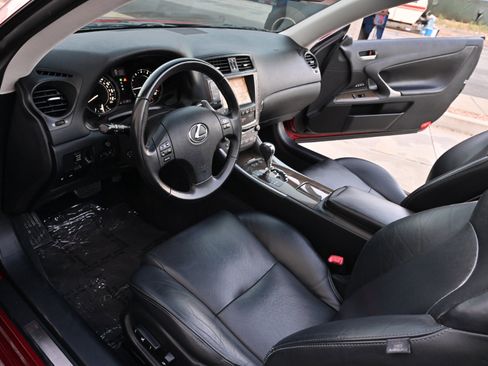 Used 2010 Lexus IS 250C RWD image 13