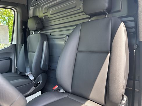 New 2026 Mercedes-Benz Sprinter 2500 image 15