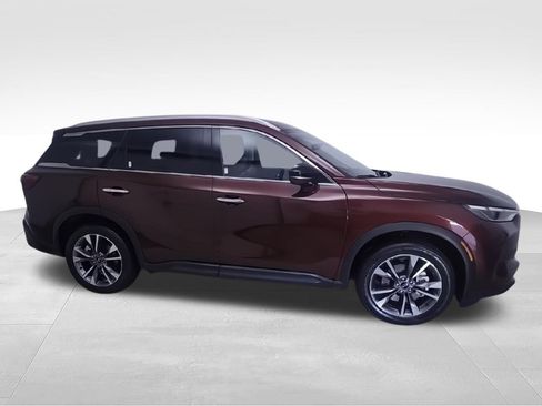 Used 2024 INFINITI QX60 Luxe FWD image 2