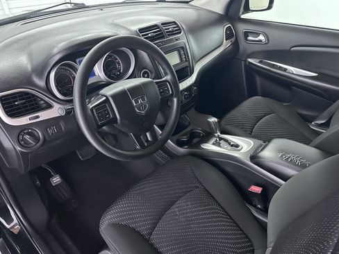 Used 2019 Dodge Journey SE FWD image 39