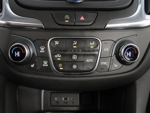 Used 2024 Chevrolet Equinox LT w/ LPO, Floor Liner Package image 6