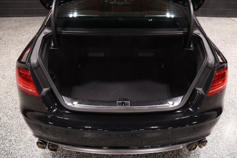 Used 2014 Audi S8 AWD/4WD image 31