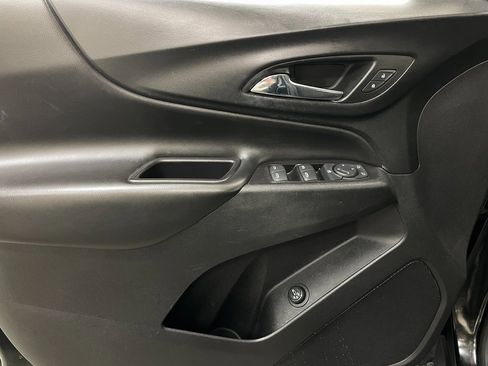 Used 2018 Chevrolet Equinox LT image 21