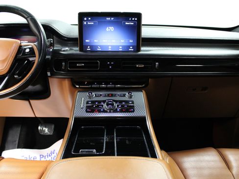 Used 2020 Lincoln Aviator Black Label Grand Touring w/ Class IV Trailer Tow Package image 20