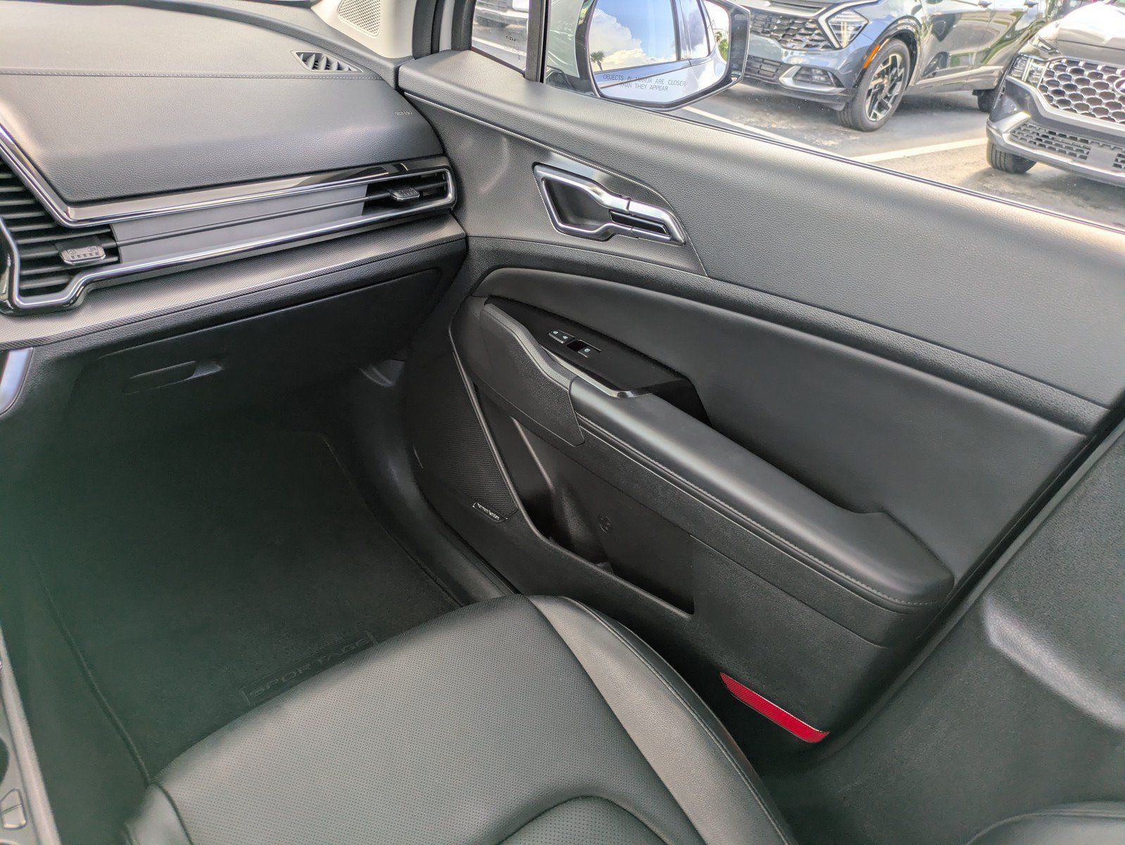 Certified 2025 Kia Sportage SX FWD image 15