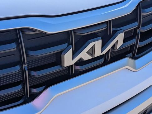 Used 2024 Kia Telluride S image 5