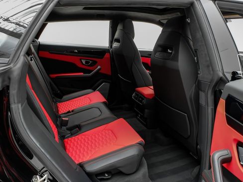 Used 2022 Lamborghini Urus image 36