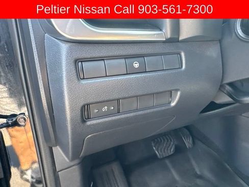 Used 2021 Nissan Rogue SV FWD image 12