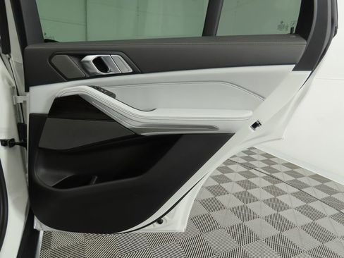 New 2026 BMW X5 sDrive40i image 26