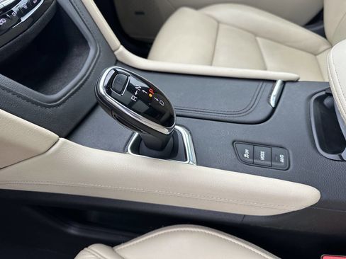 Used 2019 Cadillac XT5 Luxury image 36