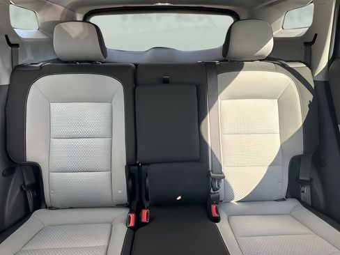 Used 2024 GMC Terrain SLE image 10