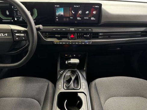 Used 2025 Kia K4 FWD image 15
