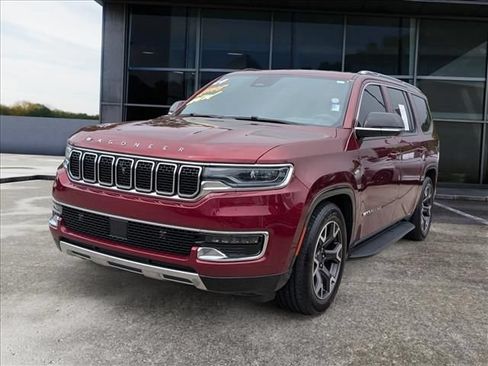 Used 2024 Jeep Wagoneer Series III w/ Convenience Group I AWD/4WD image 5