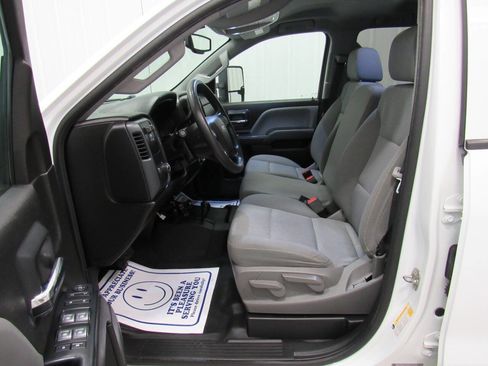 Used 2019 Chevrolet Silverado 2500 W/T image 34