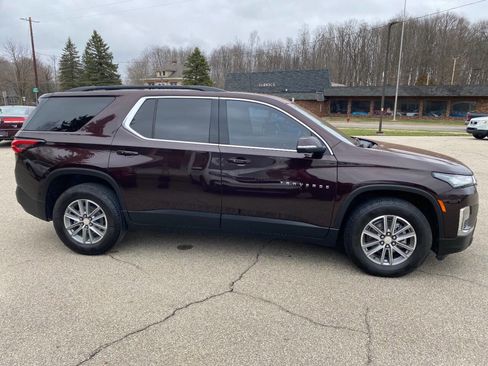 Used 2023 Chevrolet Traverse LT image 6