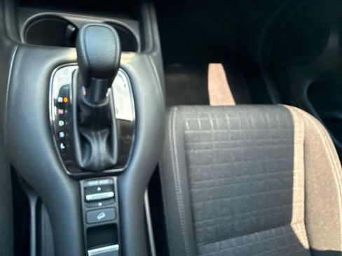 Used 2025 Honda HR-V LX image 24