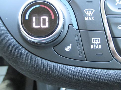Used 2023 Chevrolet Malibu LT w/ Sport Edition FWD image 21