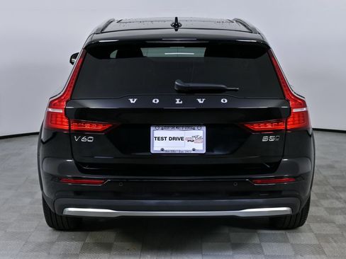 Certified 2025 Volvo V60 B5 Cross Country Plus image 30