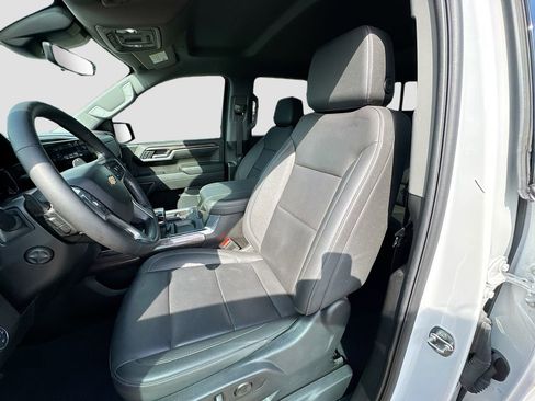 Used 2023 Chevrolet Silverado 1500 LTZ w/ Technology Package image 21