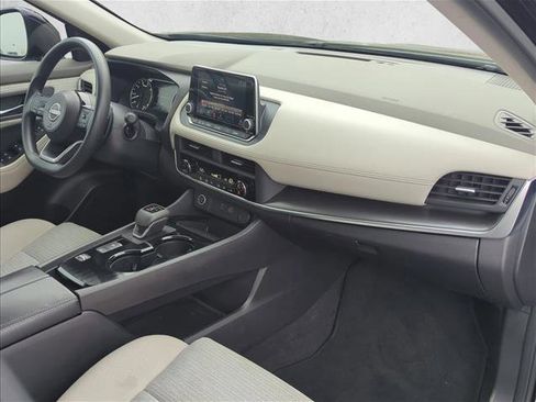 Used 2023 Nissan Rogue SV image 27