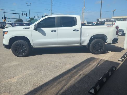 Used 2024 Chevrolet Silverado 1500 Custom Trail Boss w/ LPO, Dark Essentials Package AWD/4WD image 3