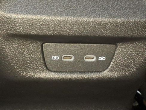 New 2026 Volkswagen Tiguan SE image 14