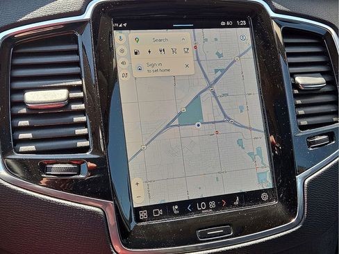 Certified 2023 Volvo XC90 T8 Plus w/ Protection Package Premier image 28